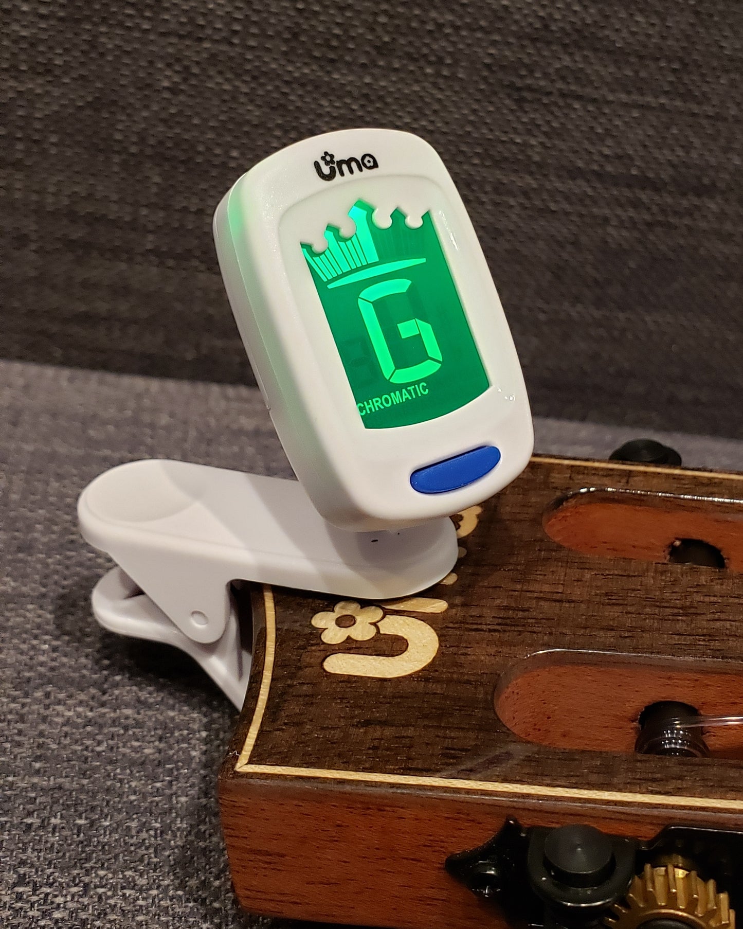 Chromatic Clip-on Tuner for ukulele, guitar, violin, bass & more